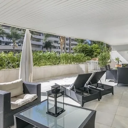 3 Bed Embrujo De Banus, 4 Min Walk To Beach! 마르베야