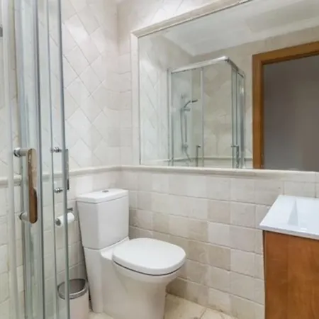 3 Bed Embrujo De Banus, 4 Min Walk To Beach! Apartment Marbella