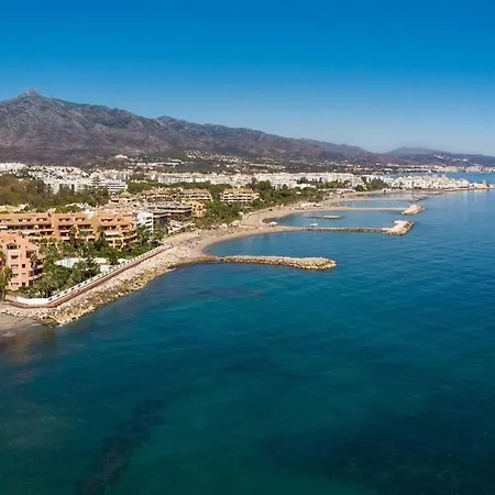 3 Bed Embrujo De Banus, 4 Min Walk To Beach! Marbella